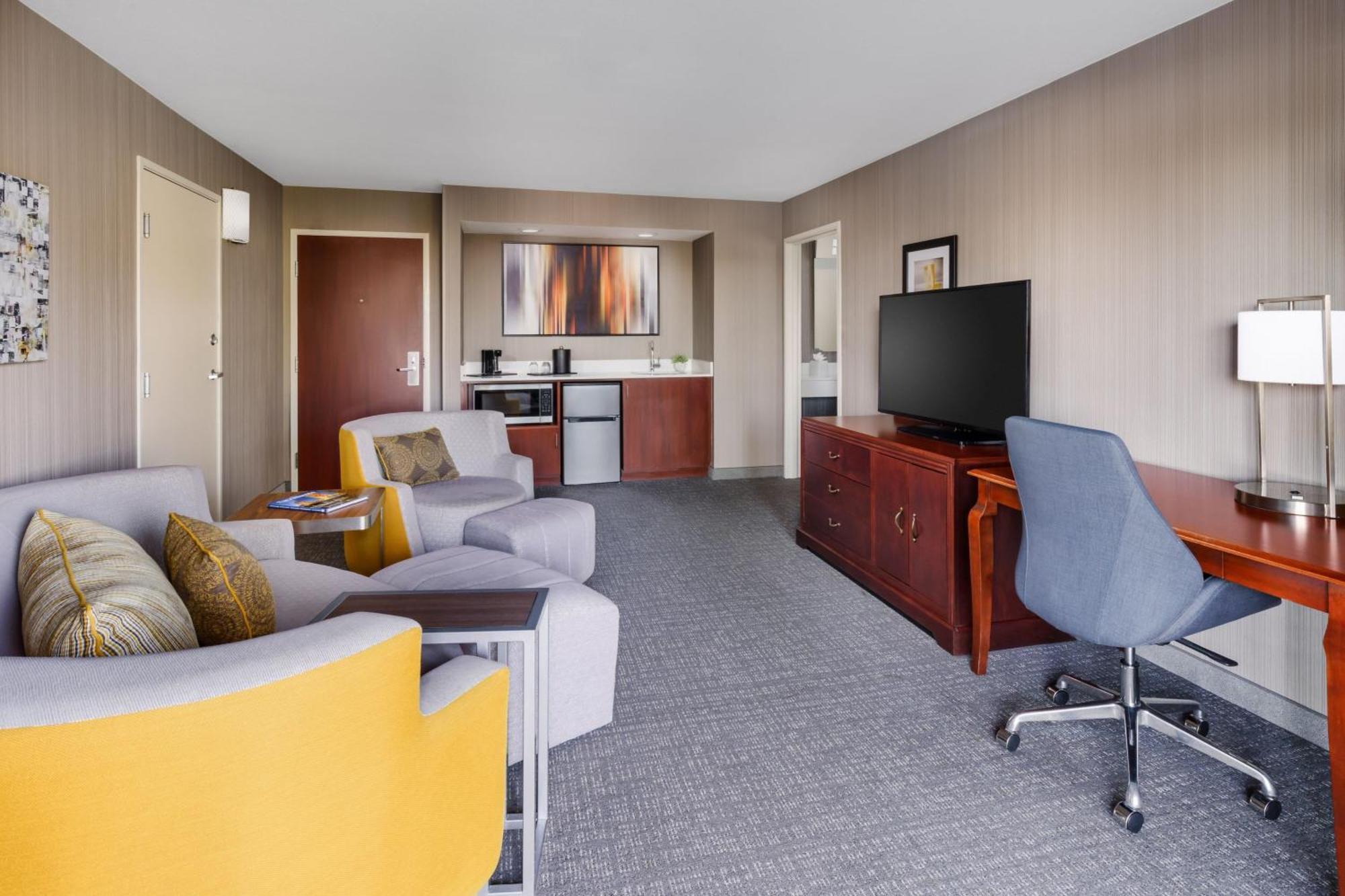 Courtyard By Marriott Roseville Galleria Mall/Creekside Ridge Drive Екстер'єр фото