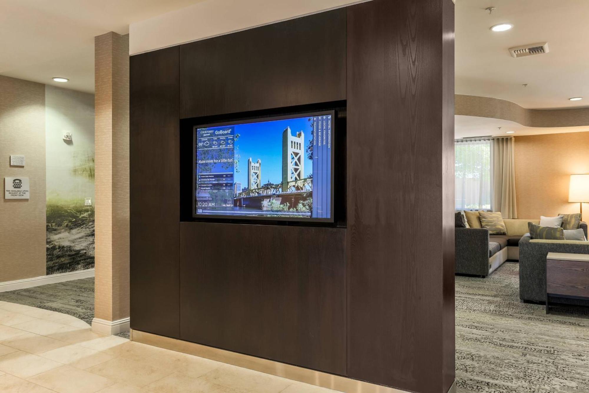 Courtyard By Marriott Roseville Galleria Mall/Creekside Ridge Drive Екстер'єр фото