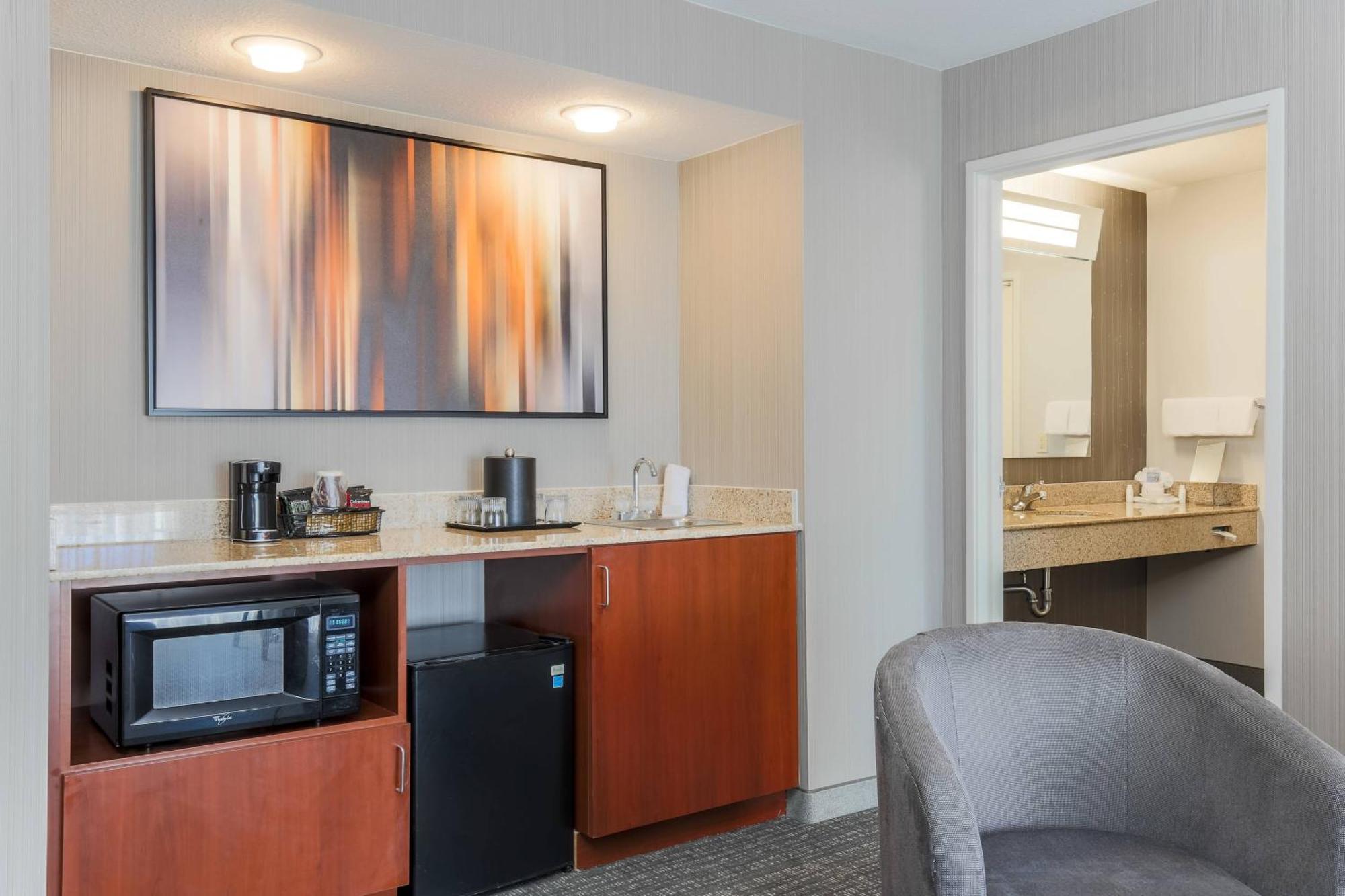 Courtyard By Marriott Roseville Galleria Mall/Creekside Ridge Drive Екстер'єр фото