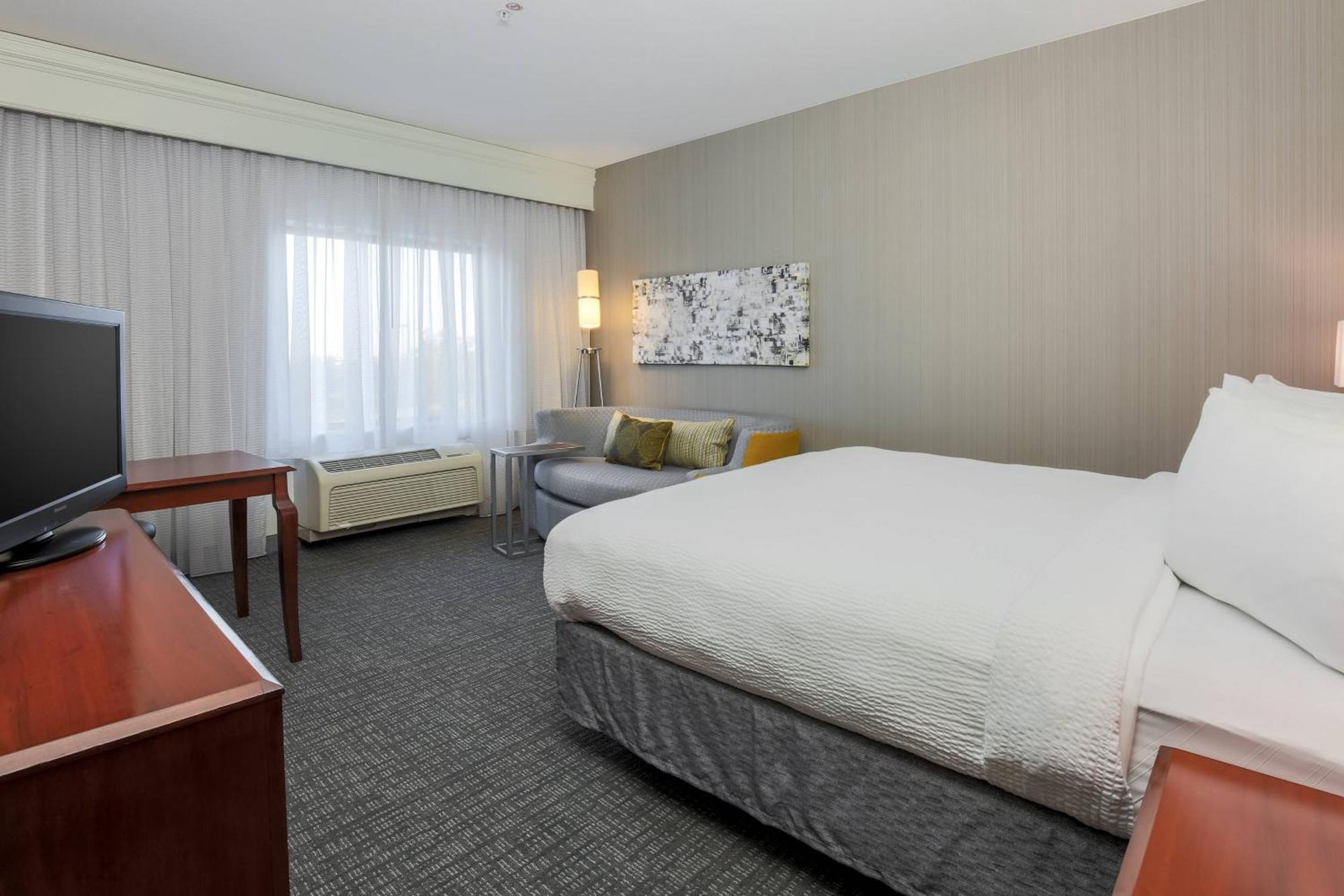 Courtyard By Marriott Roseville Galleria Mall/Creekside Ridge Drive Екстер'єр фото